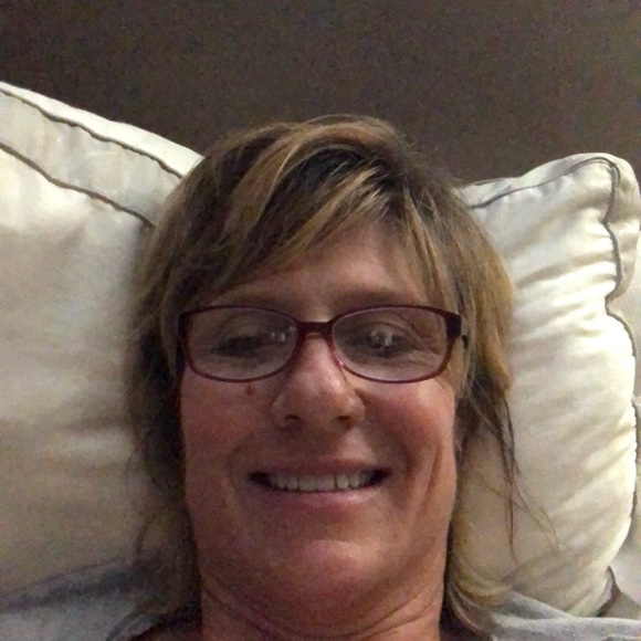 Meet your Posher, Jennifer - Picture 1 of 1